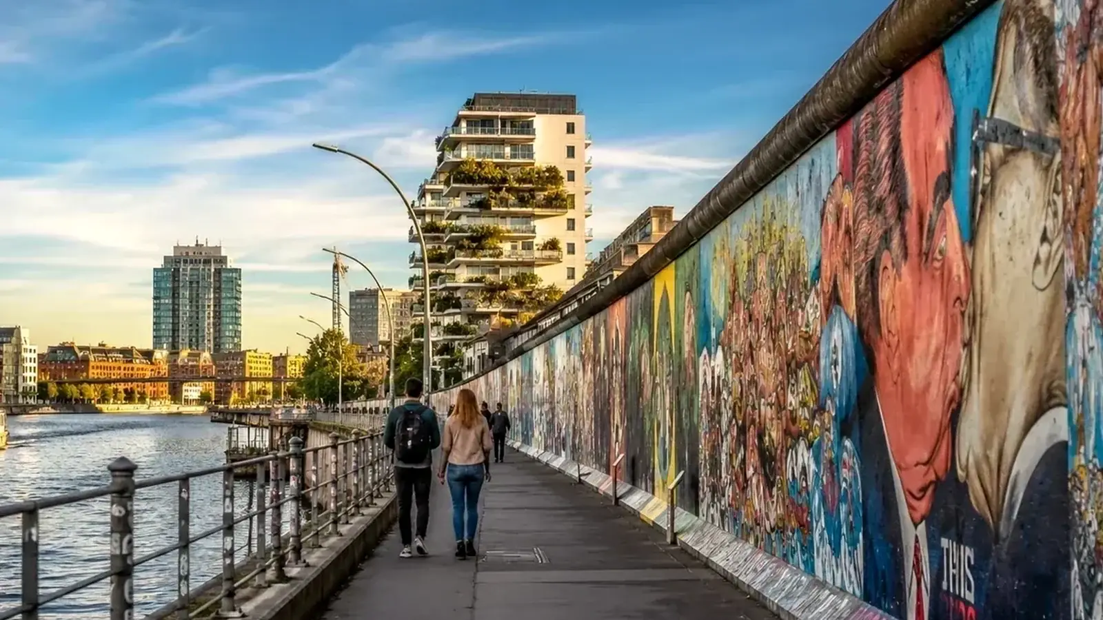 Stadsmiljö i Berlin som illustrerar vardagskostnader och livet i staden.